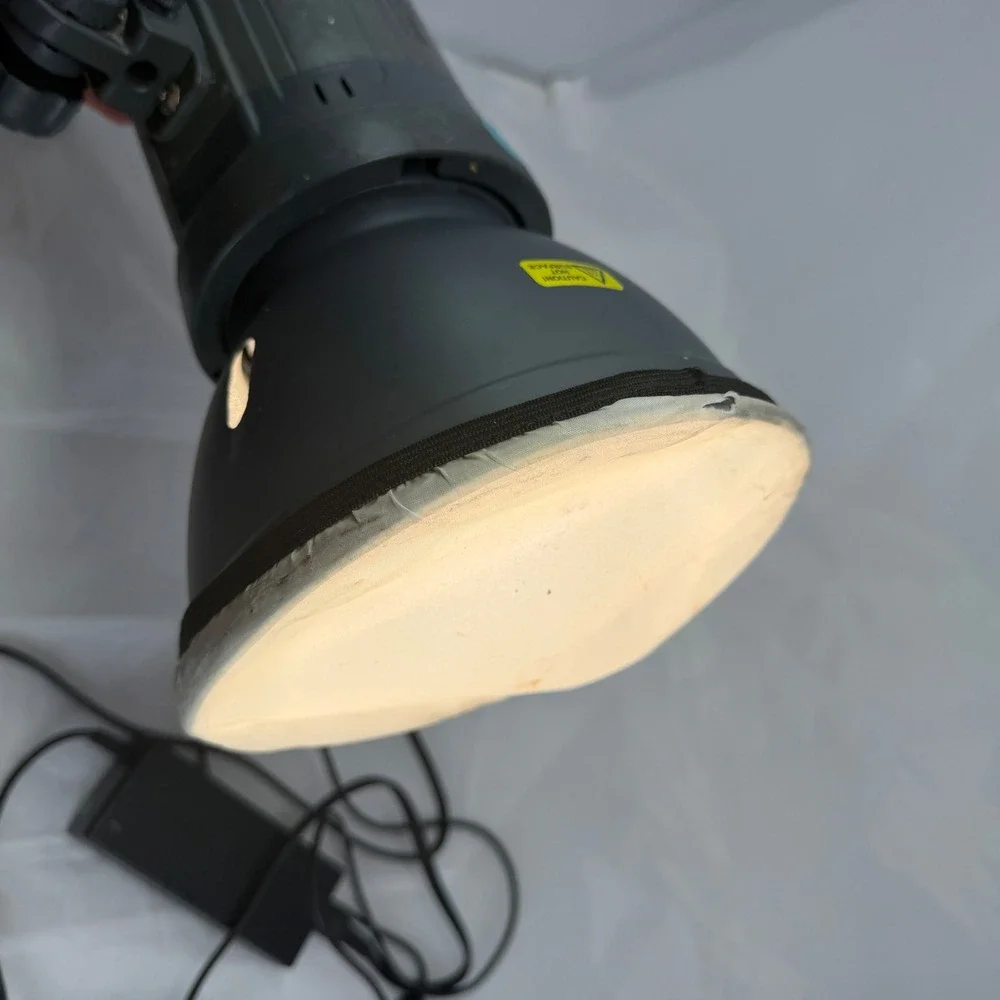 Neewer Vision4 300W Wireless Outdoor Studio Flash Strobe Li-ion Battery Gray